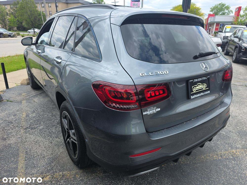 Mercedes-Benz GLC 300 4Matic 9G-TRONIC AMG Line - 4