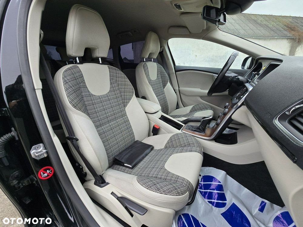 Volvo V40 - 20