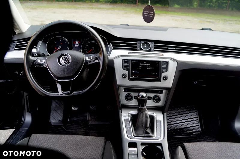 Volkswagen Passat 2.0 TDI BMT Comfortline - 17