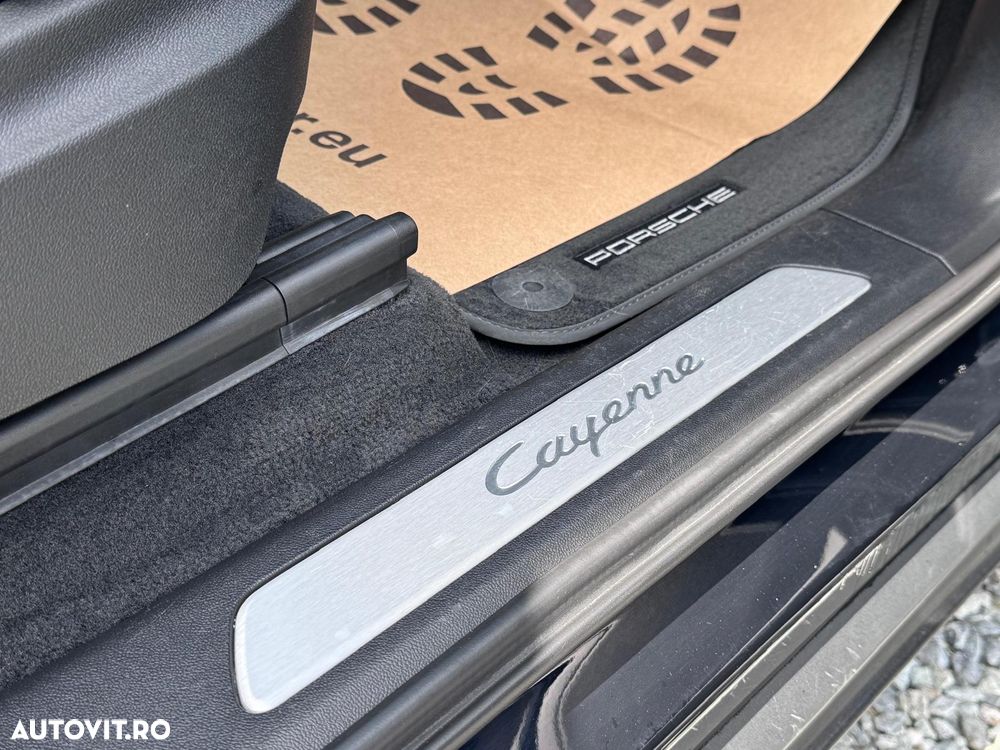Porsche Cayenne Tiptronic S - 15