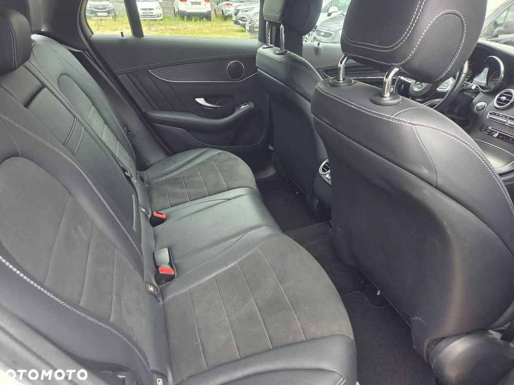 Mercedes-Benz GLC 250 4Matic 9G-TRONIC Exclusive - 6