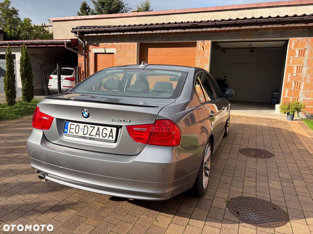 BMW Seria 3 320d - 15