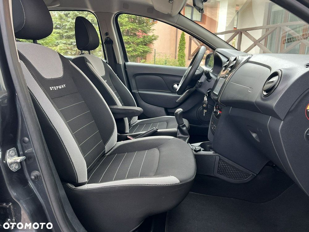 Dacia Sandero Stepway TCe 90 (S&S) Celebration - 10