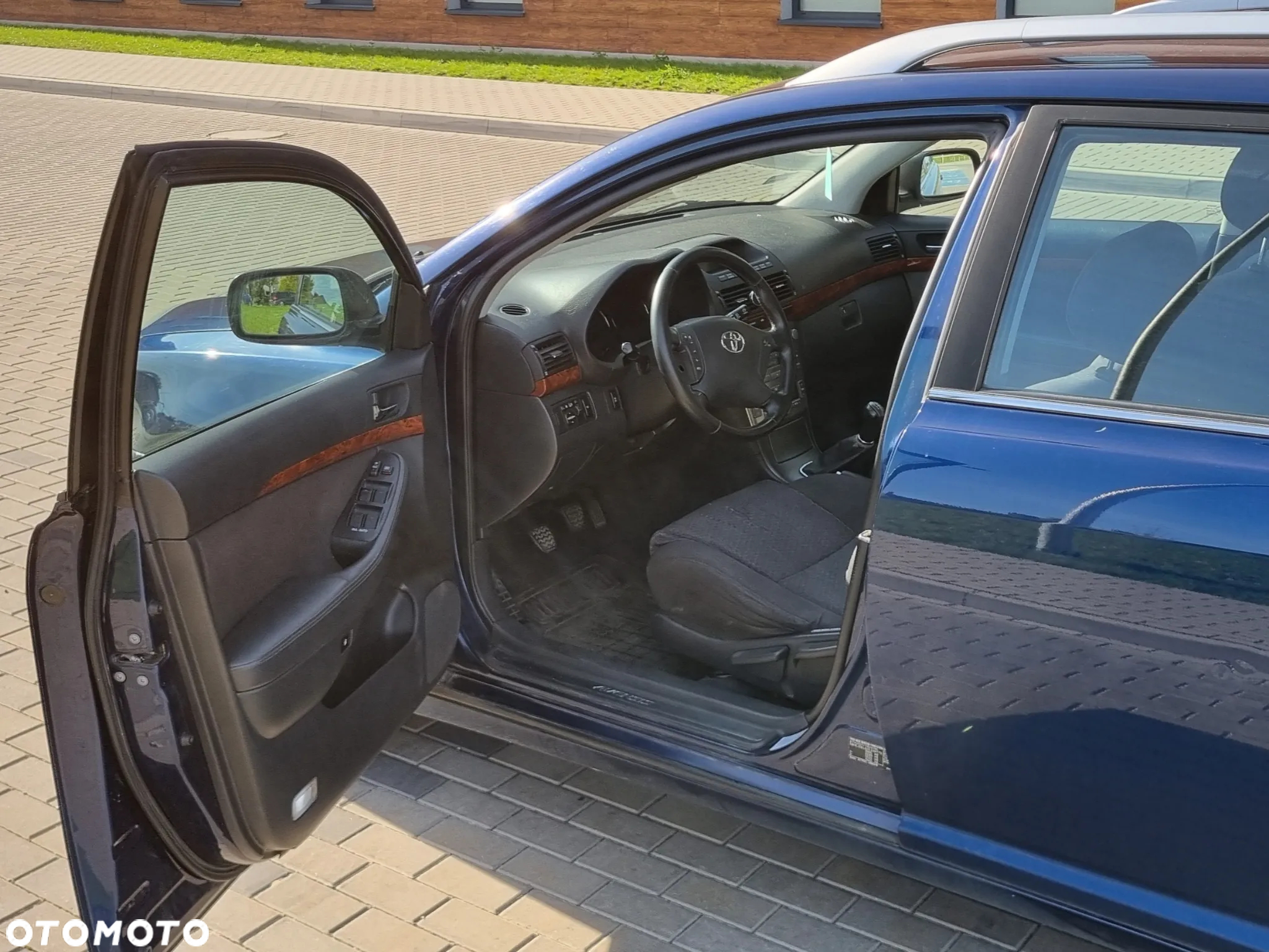 Toyota Avensis - 5