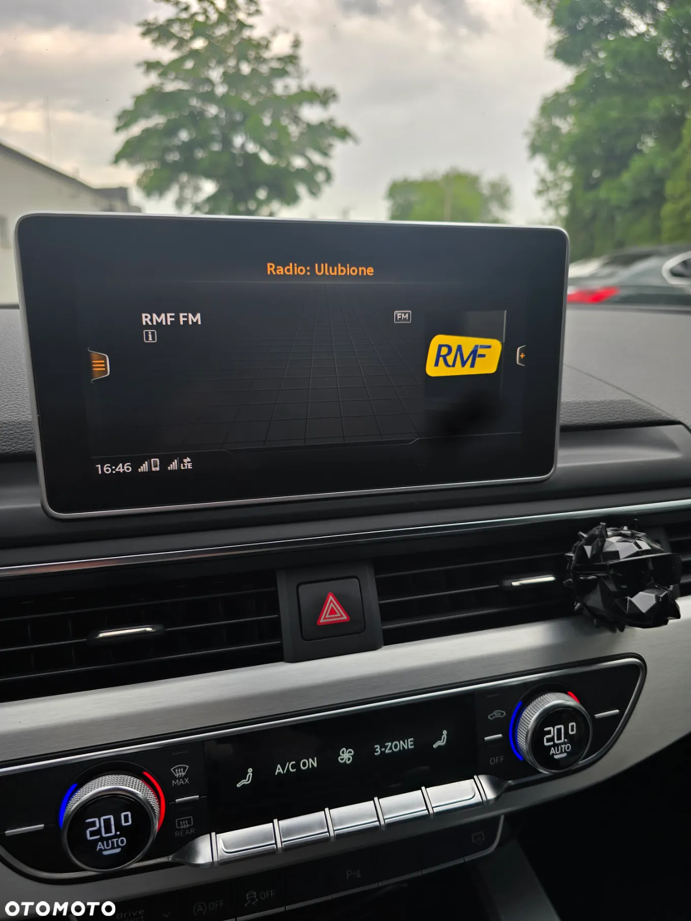 Audi A4 Avant 2.0 TDI ultra S tronic - 5