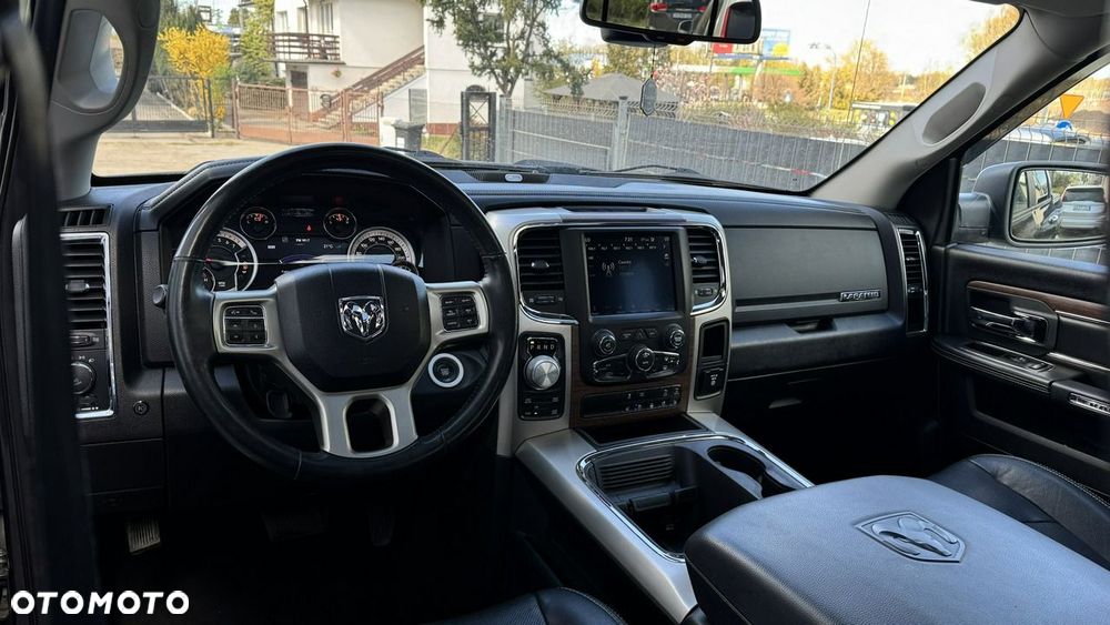 Dodge RAM - 8