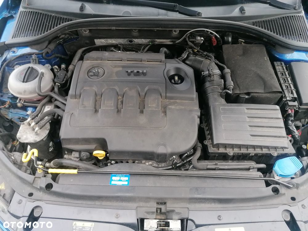Skoda Octavia 2.0 TDI (Green tec) DSG RS - 23