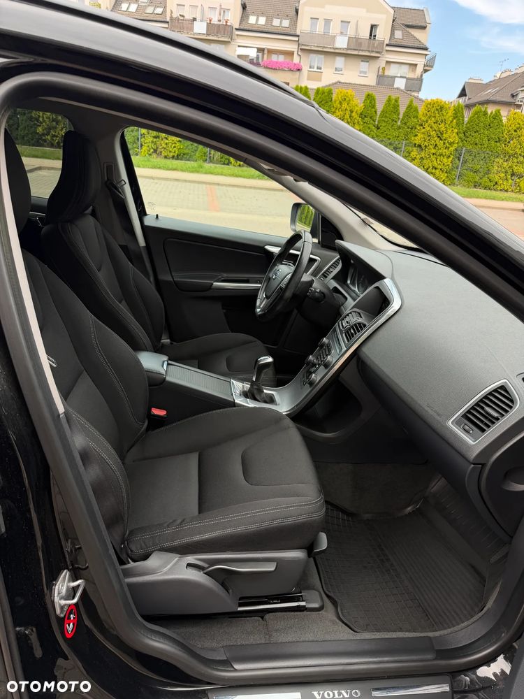 Volvo XC 60 D3 Momentum - 12