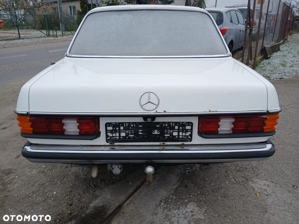 Mercedes-Benz W123 - 9