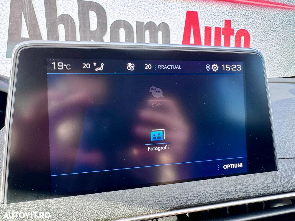 Peugeot 3008 1.2 PureTech S&S EAT8 Allure - 23