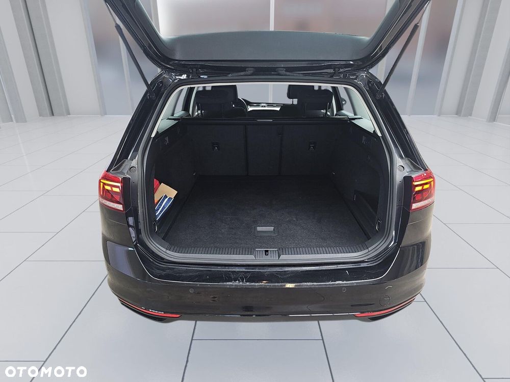 Volkswagen Passat Variant 1.5 TSI EVO Business DSG - 20