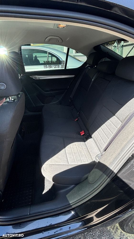 Skoda Octavia 2.0 TDI DSG 4X4 Style - 8