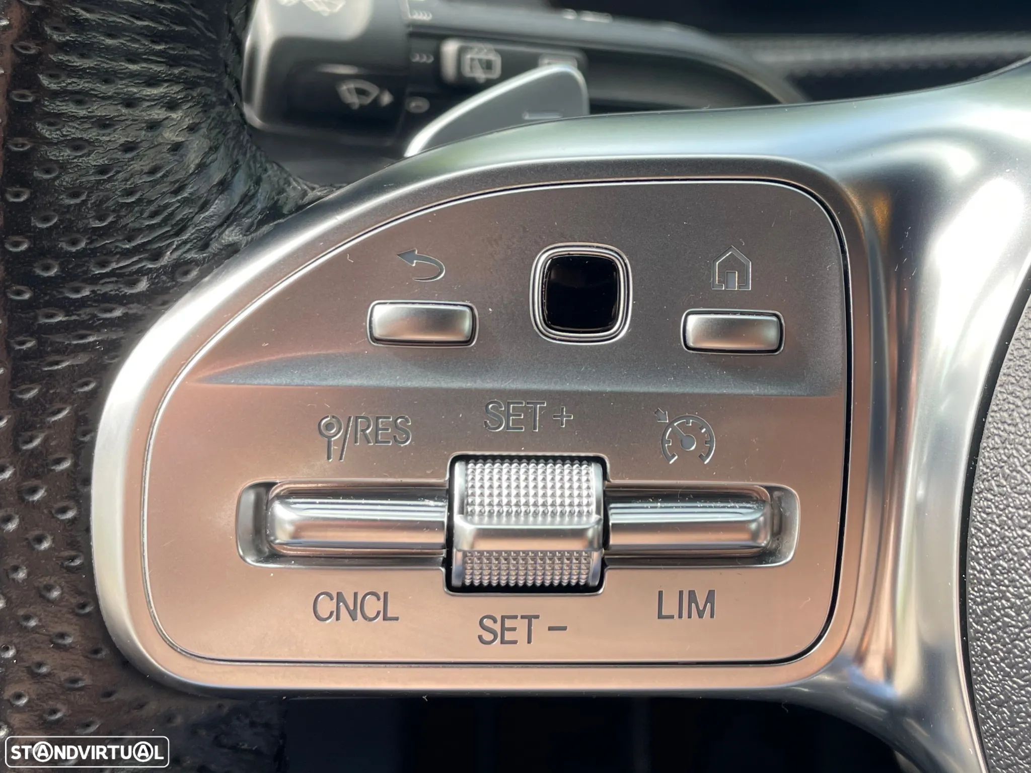 Mercedes-Benz A 250 e 8G-DCT AMG Line - 31