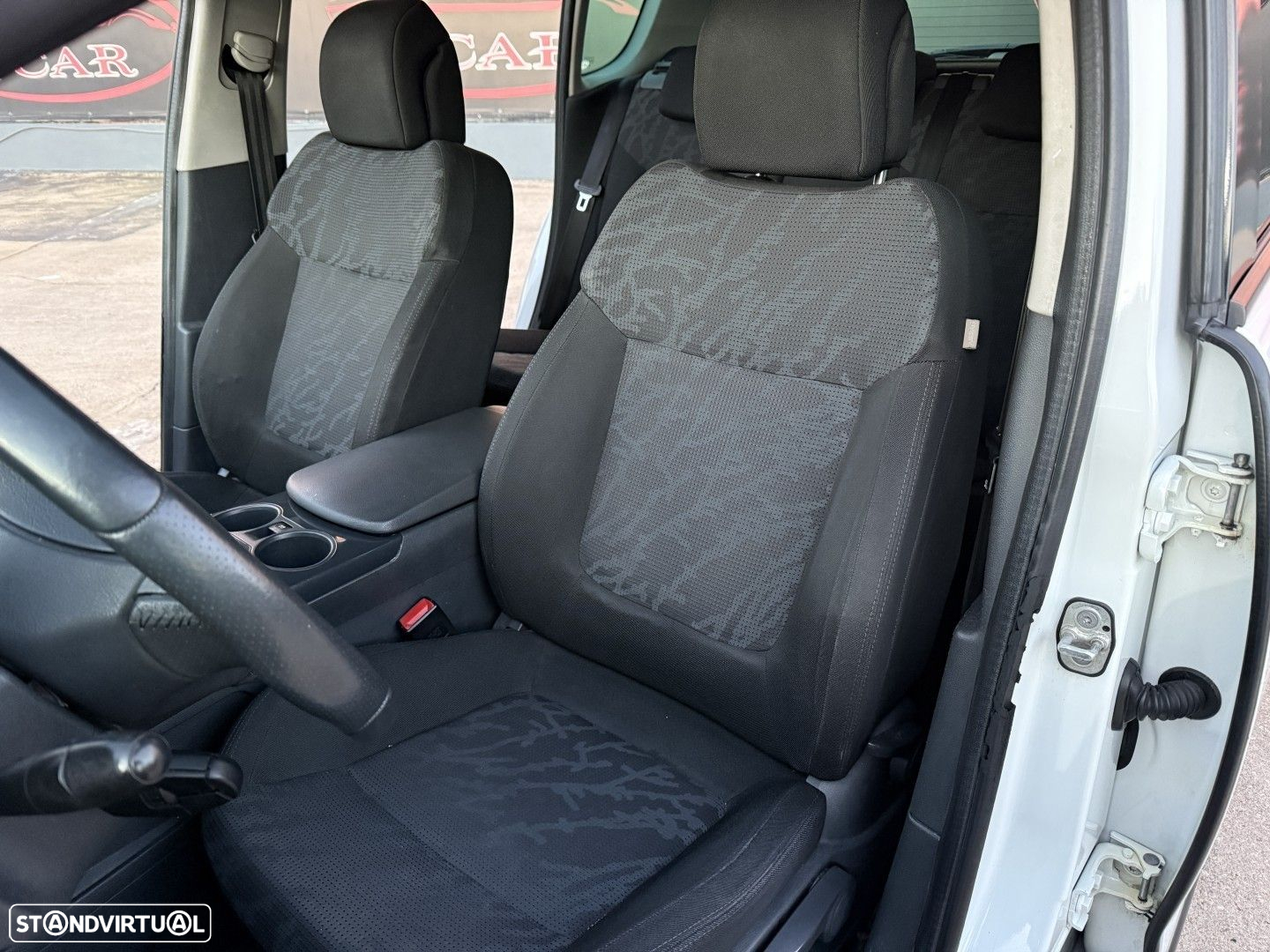 Peugeot 3008 1.6 HDi Premium - 15