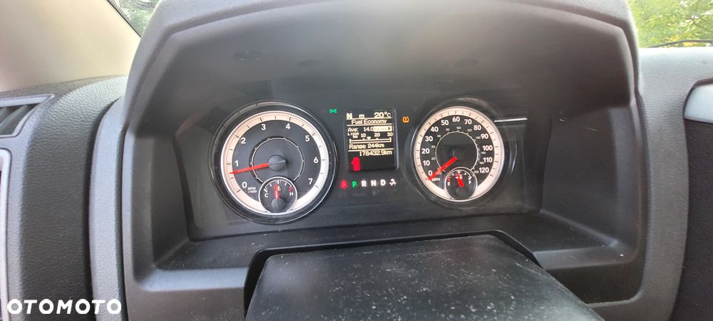 Dodge RAM 5.7 4x4 - 26