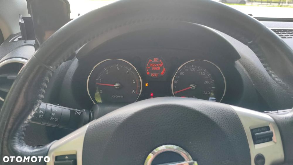 Nissan Qashqai 2.0 dCi 4x4 Tekna - 6