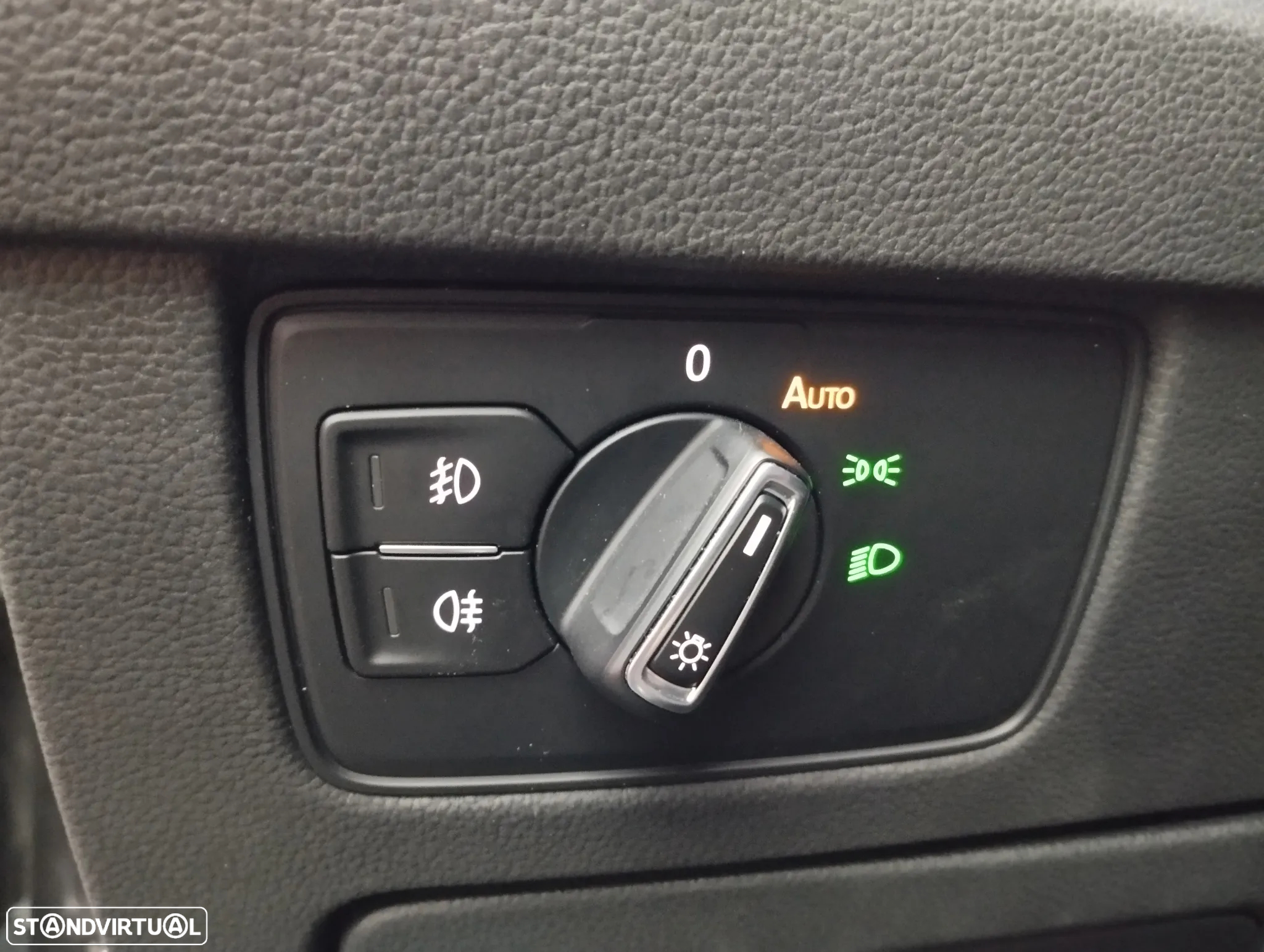 VW Passat Variant 2.0 TDi Business DSG - 18