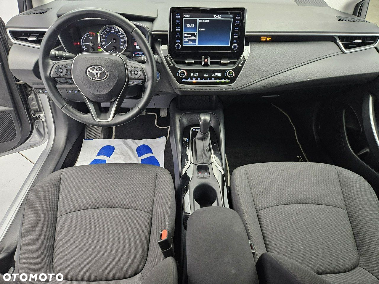 Toyota Corolla - 13