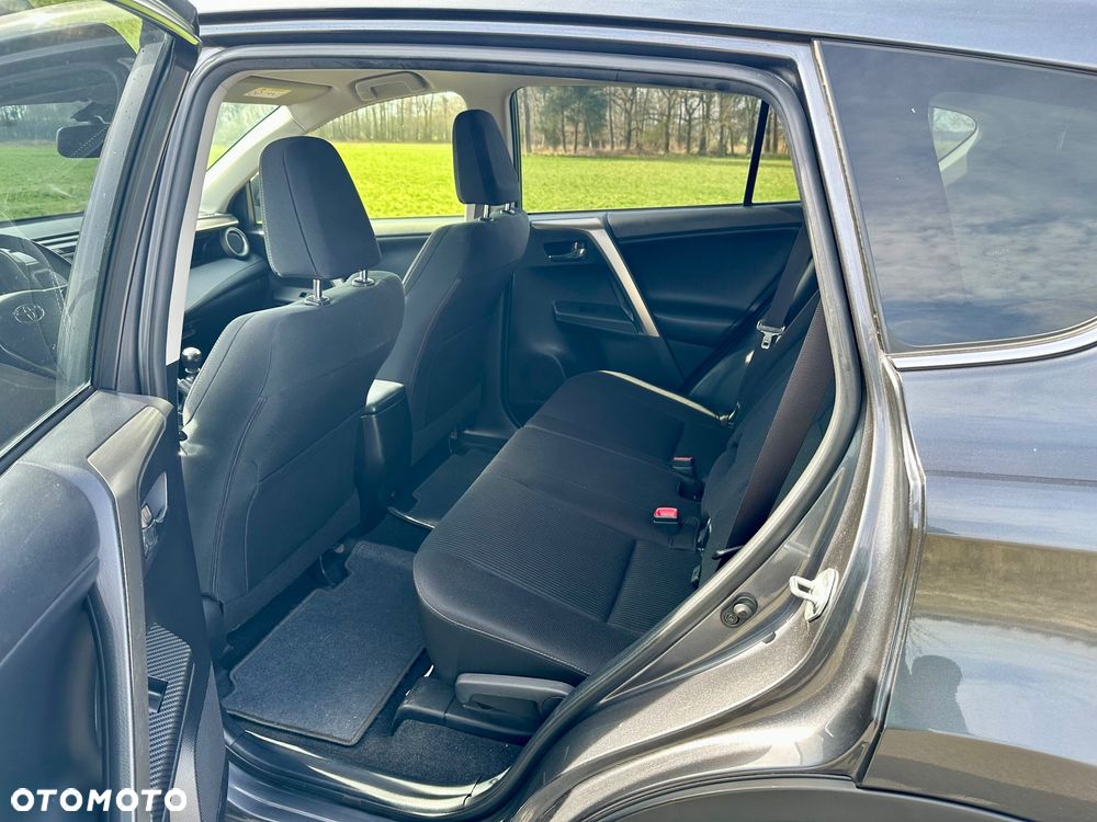 Toyota RAV4 2.2 D-4D Premium - 10