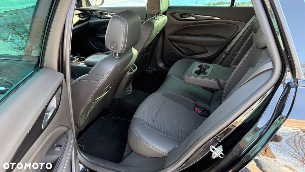 Opel Insignia 2.0 - 12