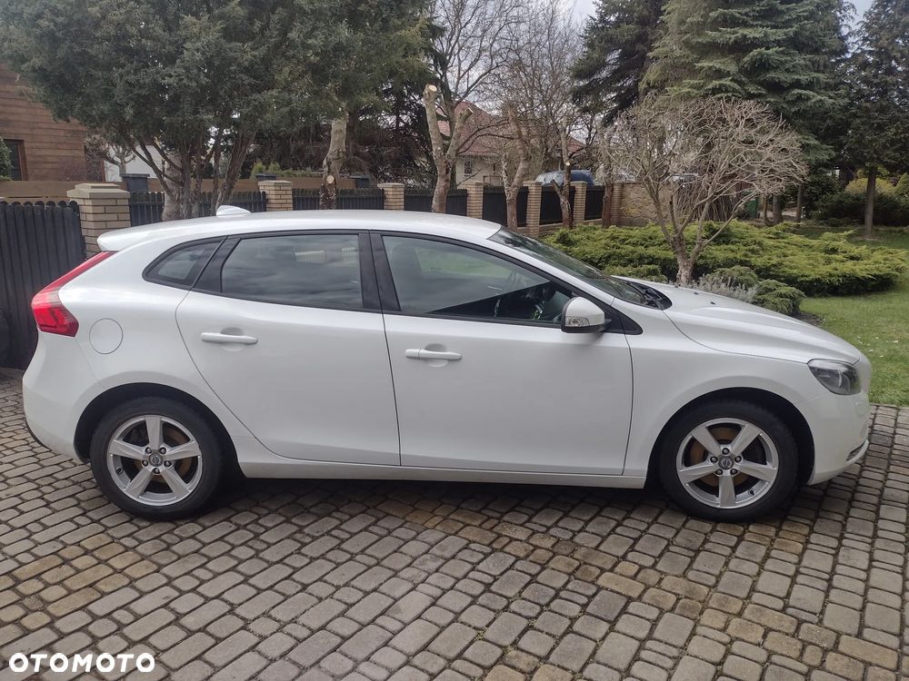 Volvo V40 T3 Momentum - 5