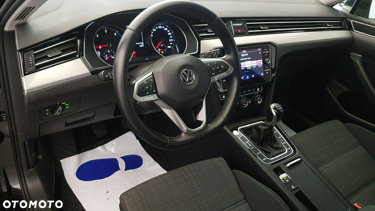 Volkswagen Passat - 23