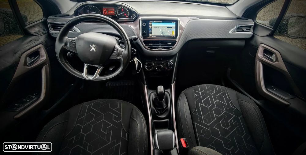Peugeot 2008 1.6 BlueHDi GT Line - 12