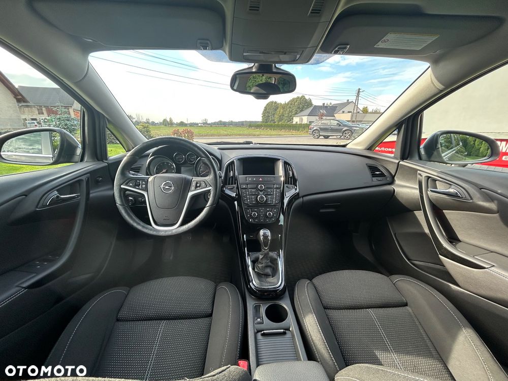 Opel Astra 1.4 Turbo Exklusiv - 10