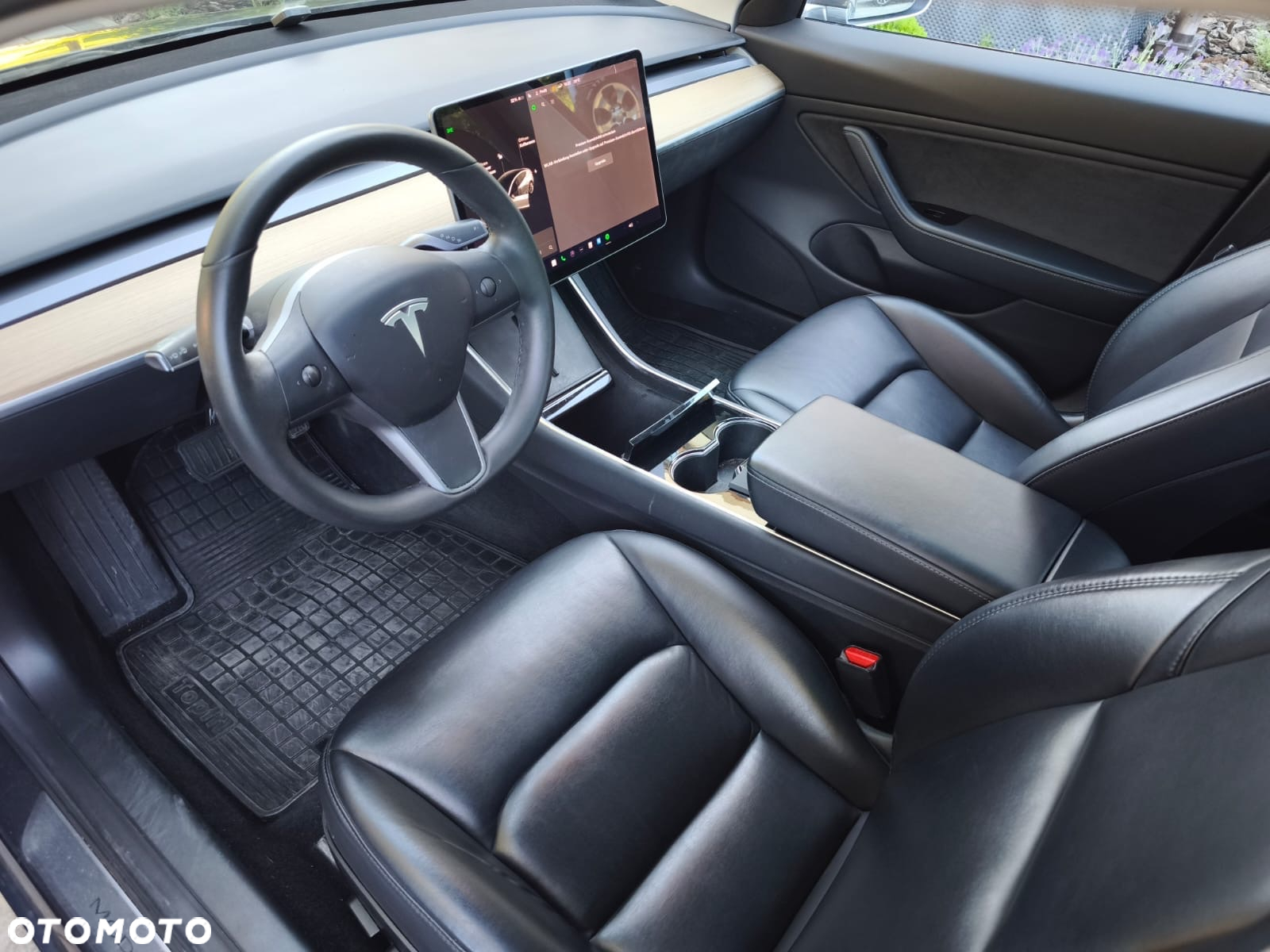 Tesla Model 3 Standard Reichweite Plus Hinterradantrieb - 27