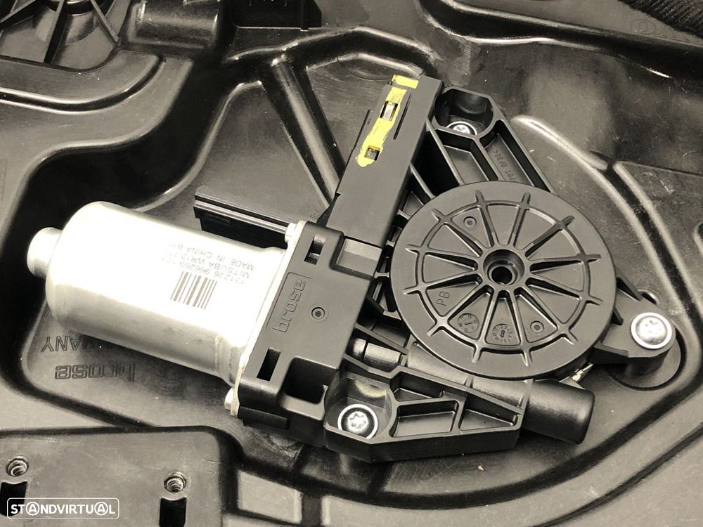 Elevador com Motor Frente Dto Usado VOLVO V40 Hatchback D2 | 03.12 - - 2