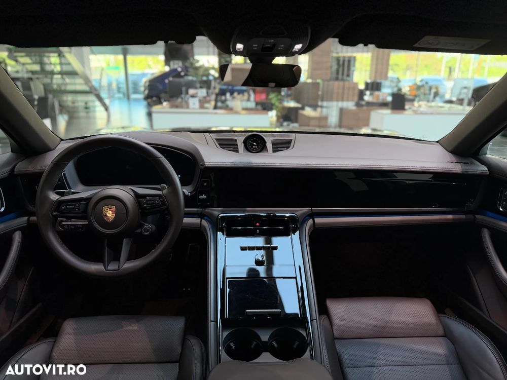 Porsche Panamera 4 E-Hybrid - 36