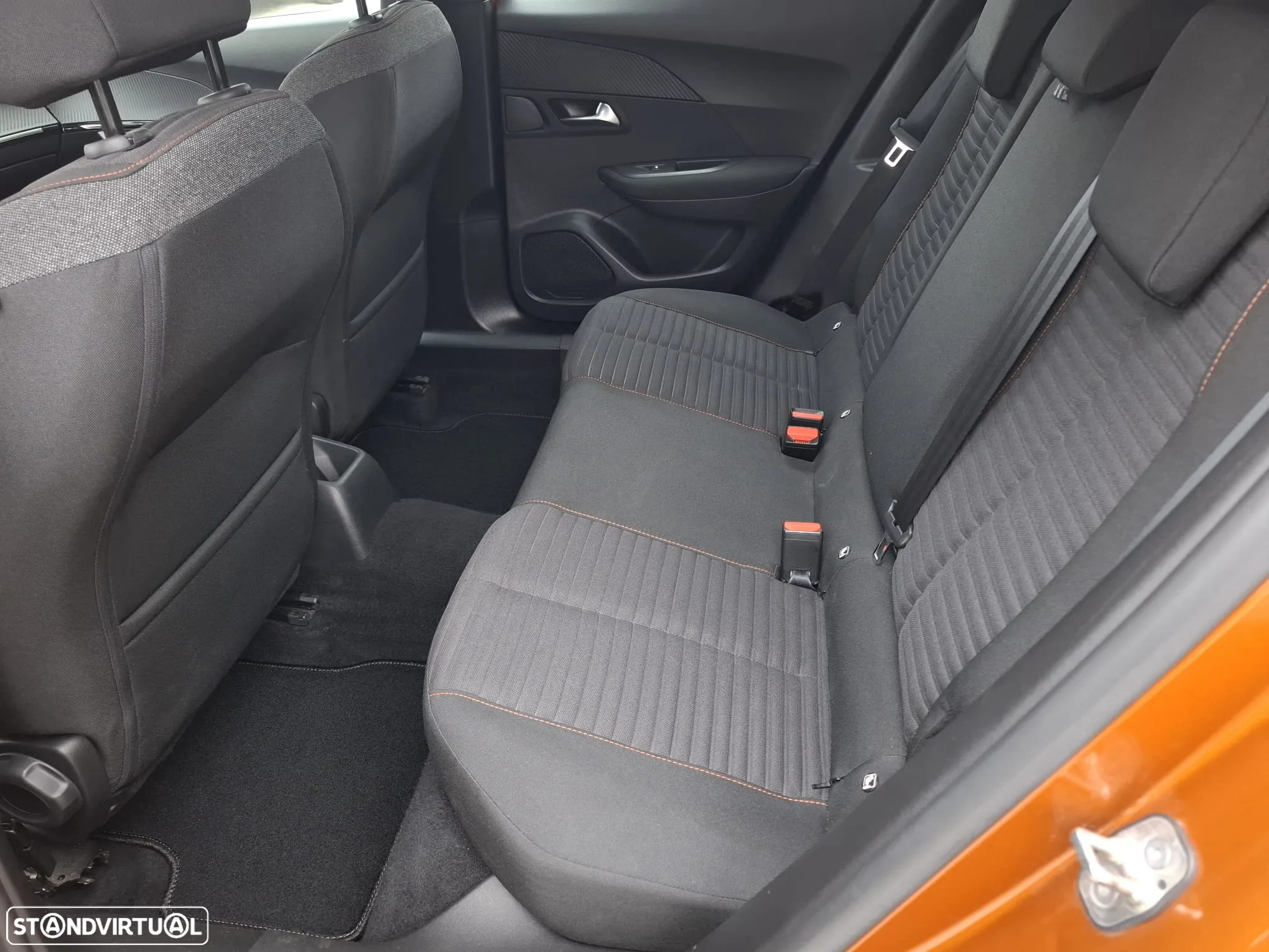 Peugeot 2008 1.2 PureTech Allure Pack - 13