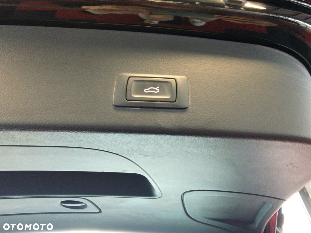 Audi A6 Avant 2.0 TDI quattro S tronic - 34