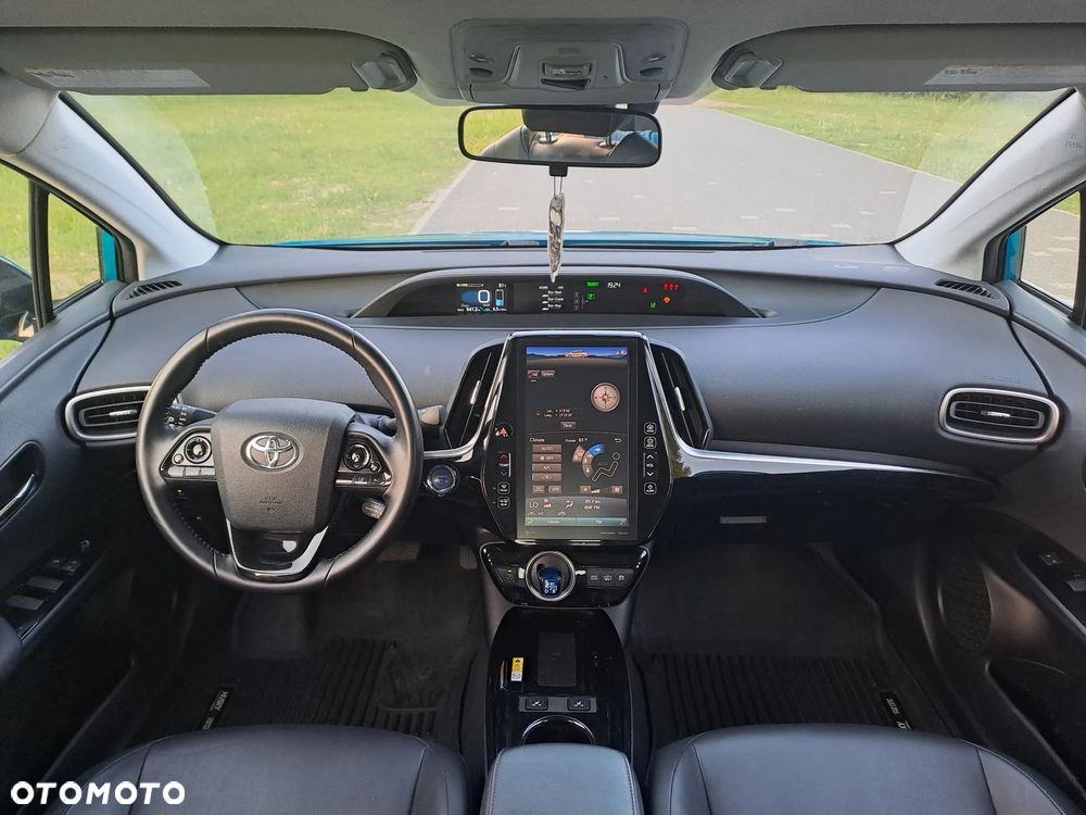 Toyota Prius 1.8 HSD Prestige - 17