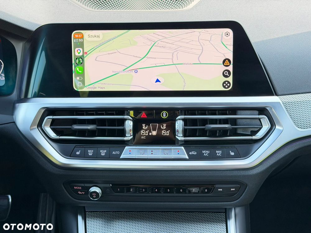 BMW Seria 3 320e M Sport - 15