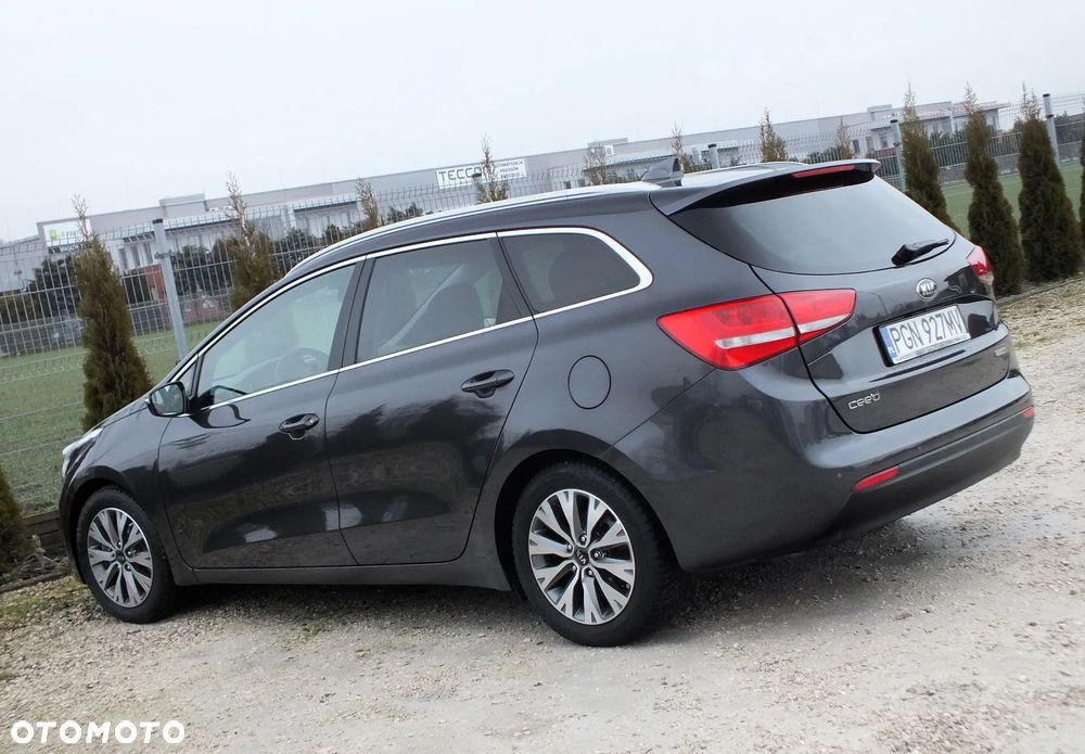 Kia Ceed 1.6 GDI Dream-Team Edition - 3
