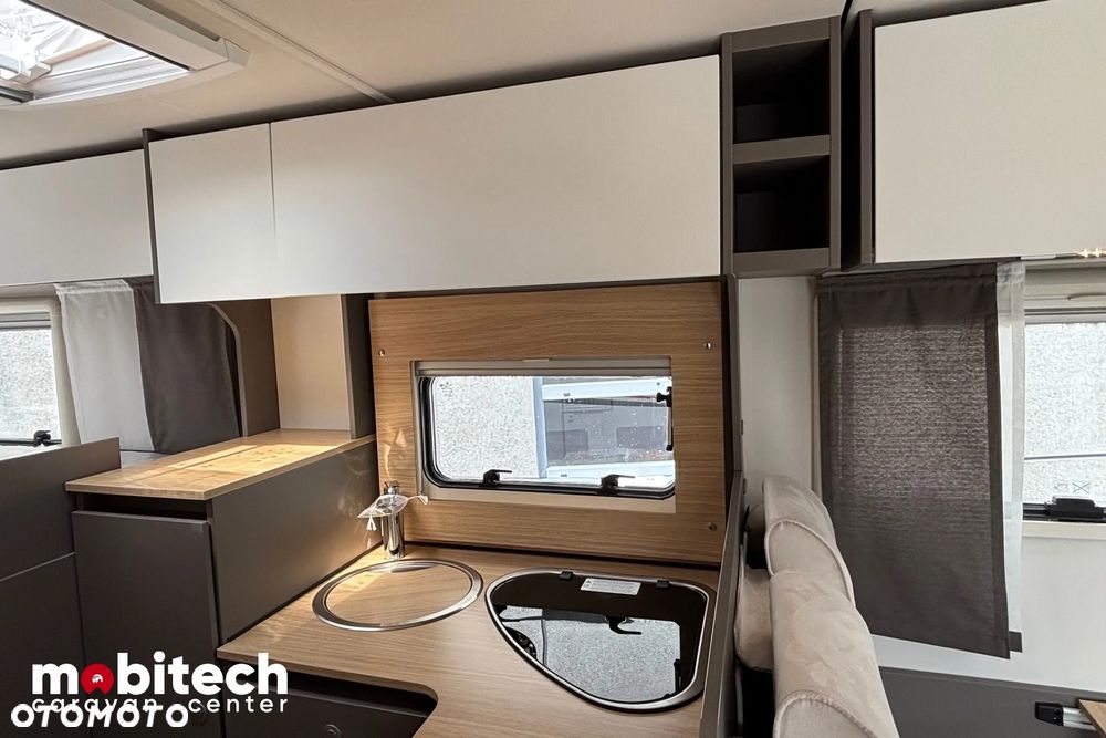 LMC TOURER H 664 G - 17