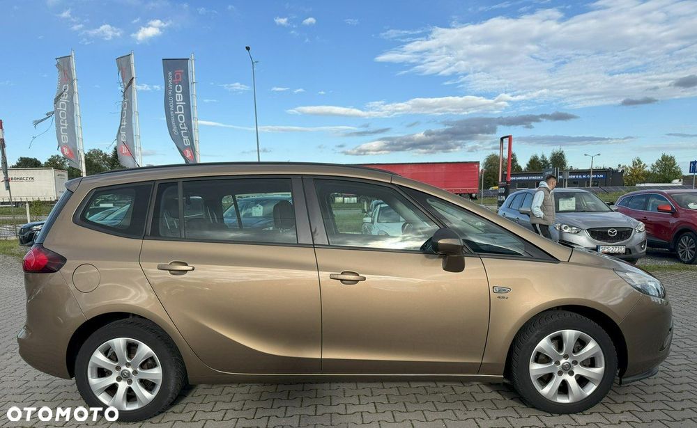 Opel Zafira - 12