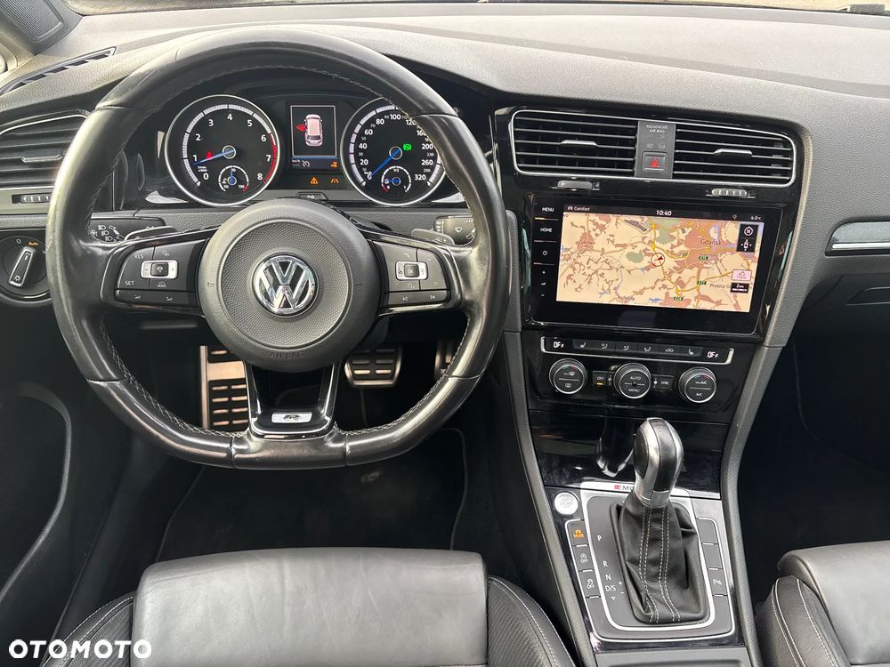 Volkswagen Golf - 18