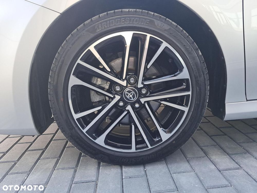 Toyota Camry - 21