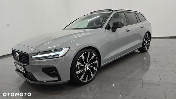 Volvo V60 B4 B DKG Plus Dark