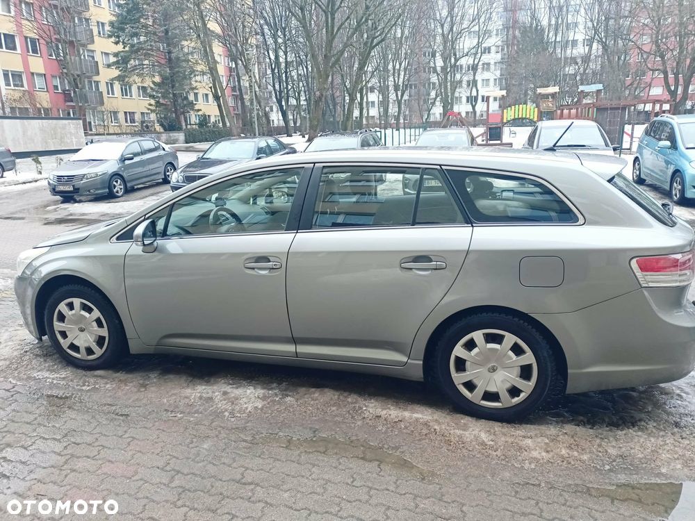 Toyota Avensis 2.0 D-4D - 3
