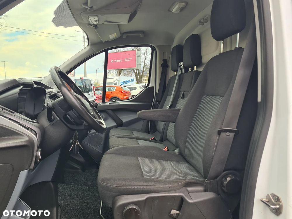 Ford TRANSIT CUSTOM - 29