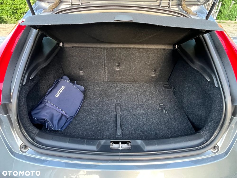 Volvo V40 T3 Drive-E Inscription - 28