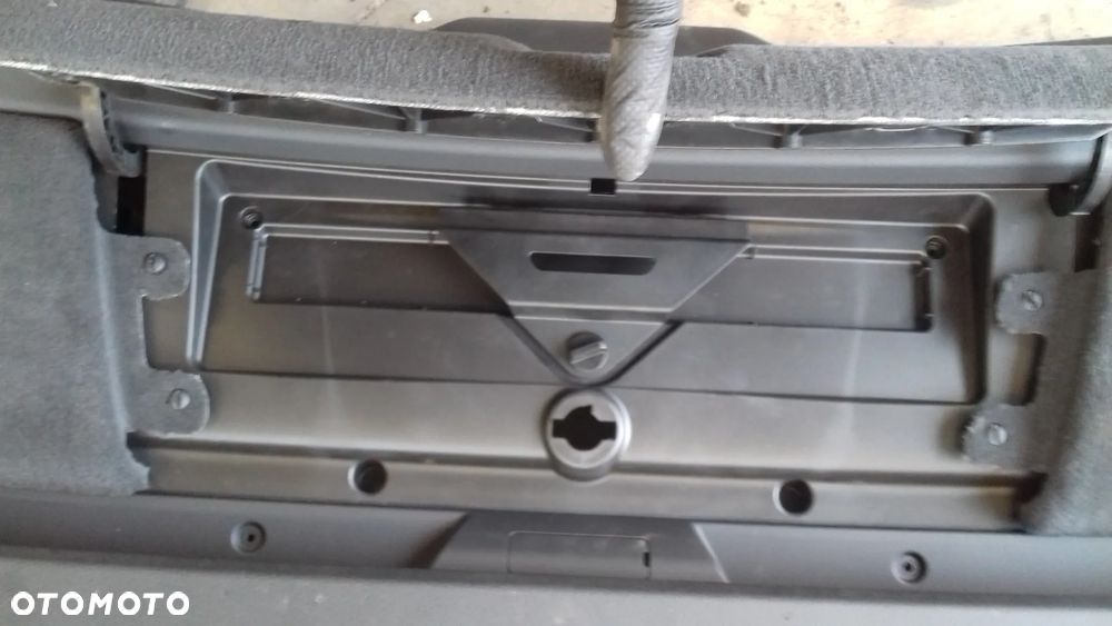 osłona tapicerka klapy bagażnika 4F9867979 A6 C6 kombi - 6