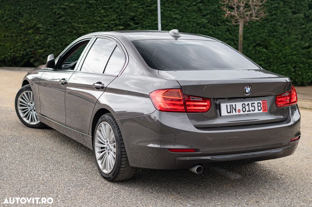 BMW Seria 3 320d Aut. - 19