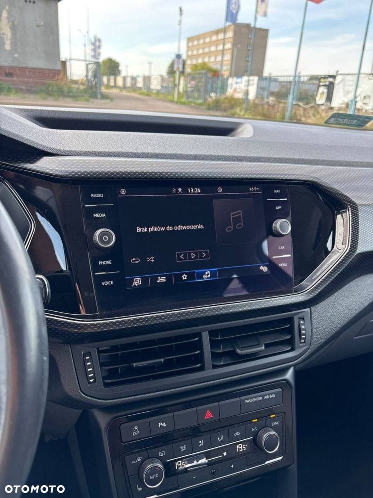 Volkswagen T-Cross - 16