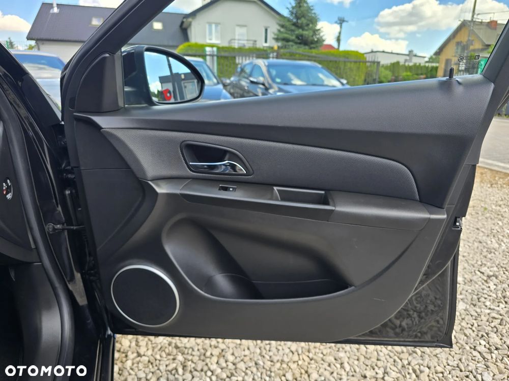 Chevrolet Cruze 1.6 - 19