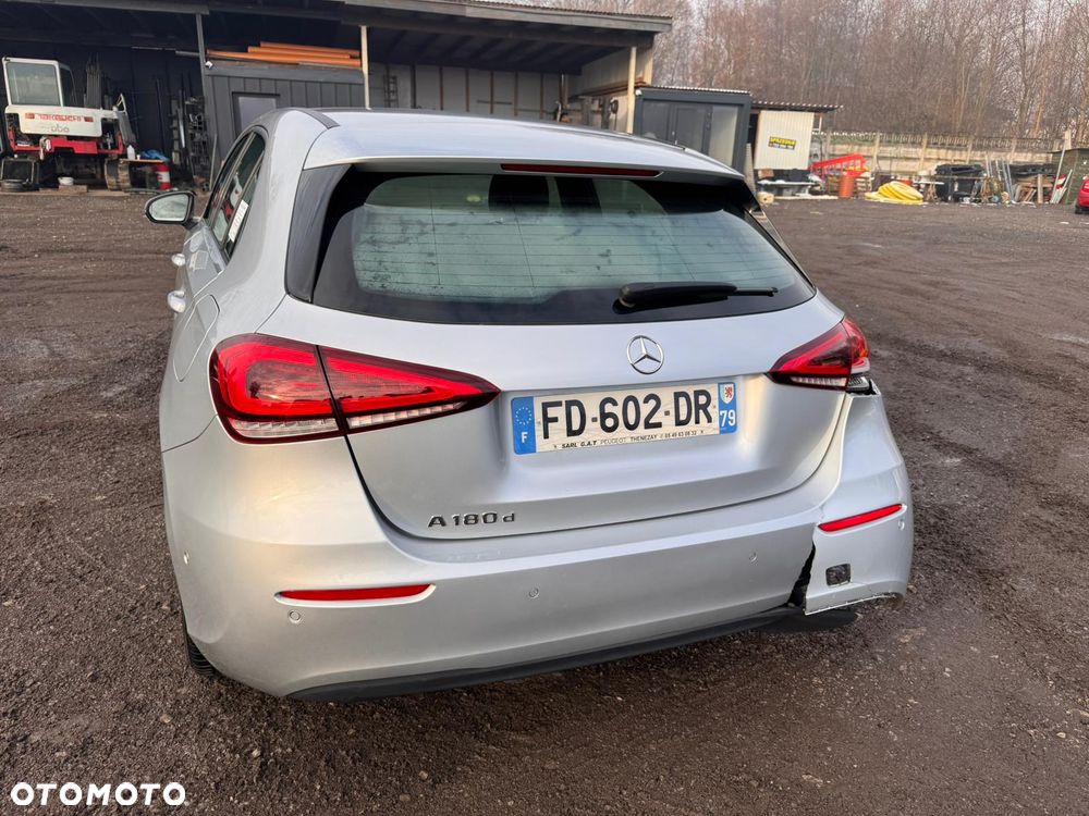 Mercedes-Benz Klasa A 180 d Edition 1 7G-DCT - 14