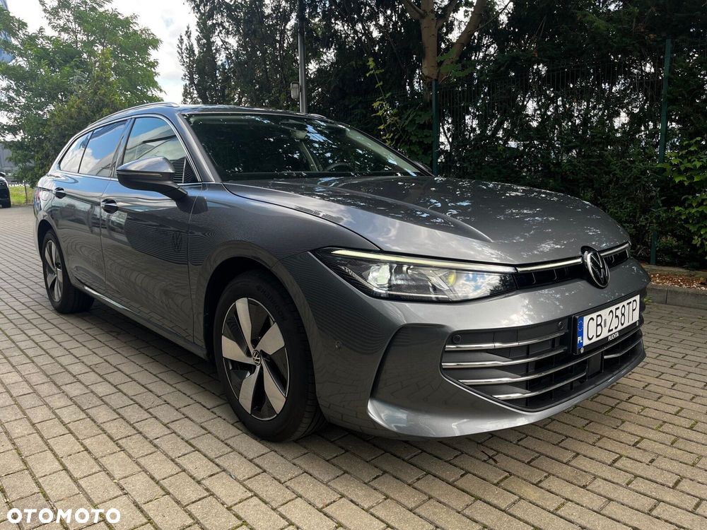 Volkswagen Passat Variant 1.5 TSI ACT mHEV Business Plus DSG - 11